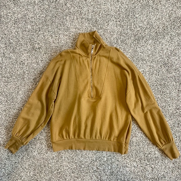 Sweaters - Picture 7 of 7